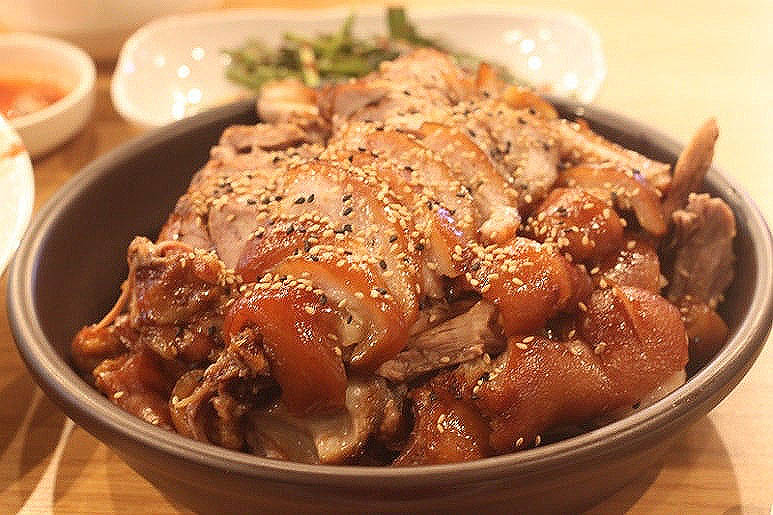 인계동 24시간 족발집 '아강족발'