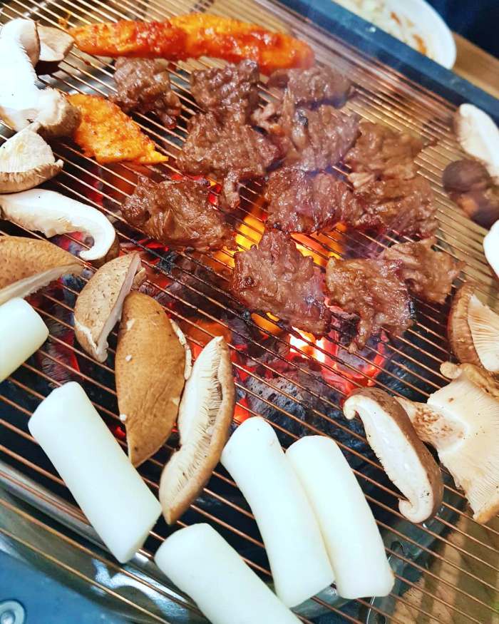 생생정보 충남 당진 한우 특수 부위 무한리필 훈제 목살 맛집