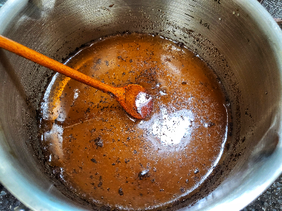 심플시럽 만들기 2단계: 재료를 잘 섞어주기