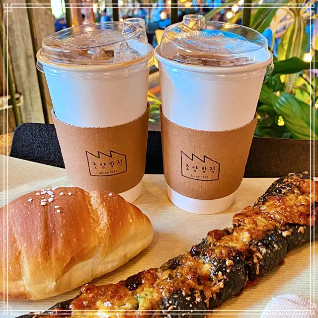 고두심이 좋아서 인천 강화도 방직 공장 개조 대형 베이커리 디저트 카페 맛집