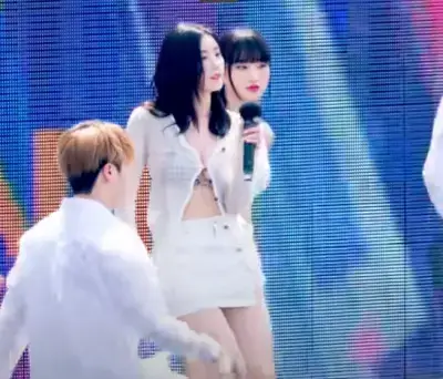 권은비-사진