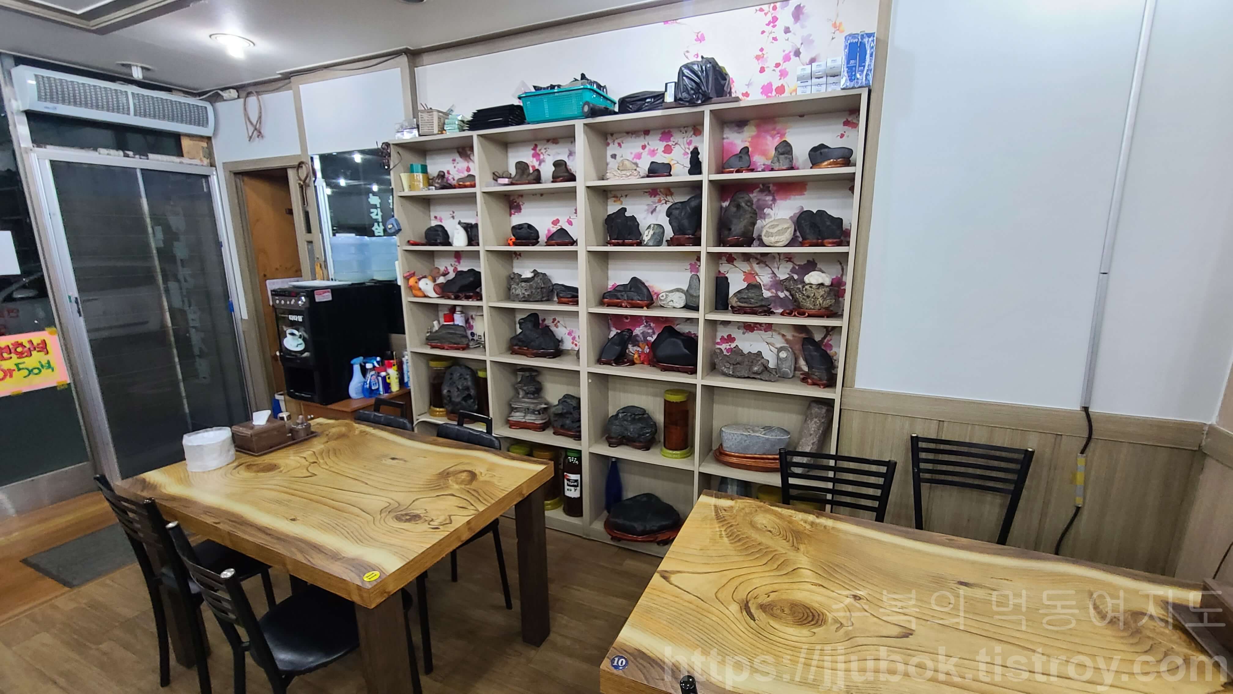 작전동-서울녹각삼계탕-내부-4