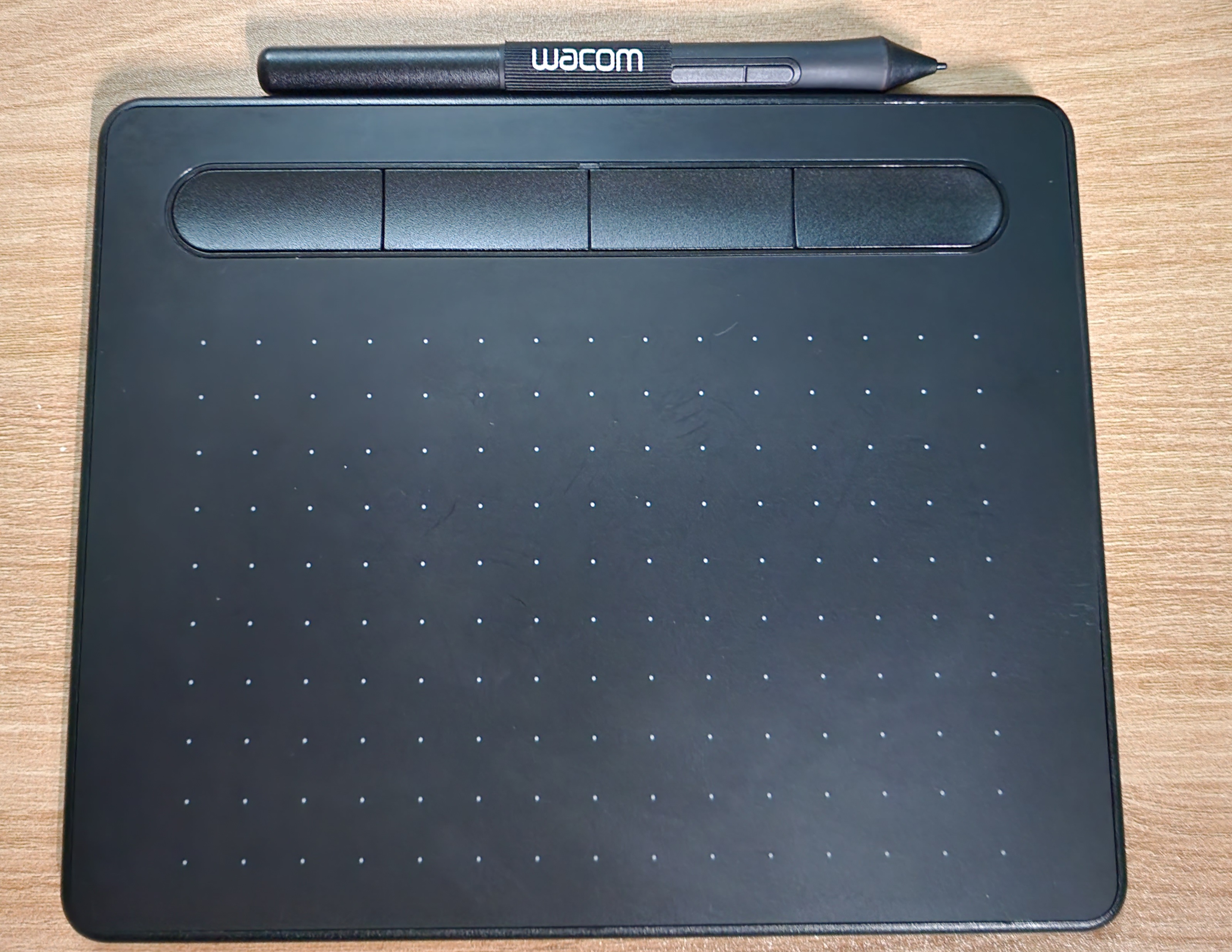 와콤(WACOM) 테블릿 인튜어스(Intuos)