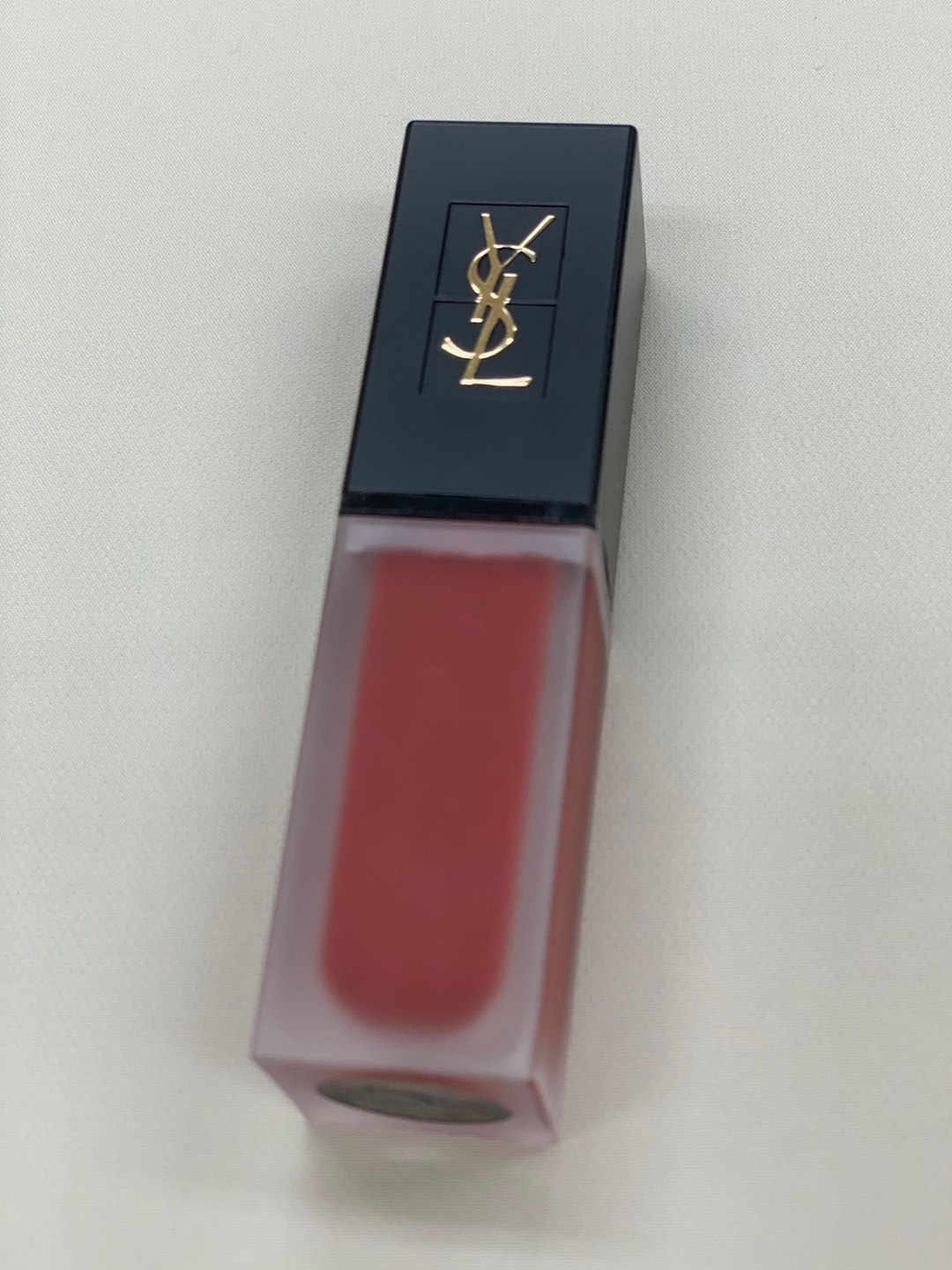 입생로랑-따뚜아쥬-꾸뛰르-벨벳