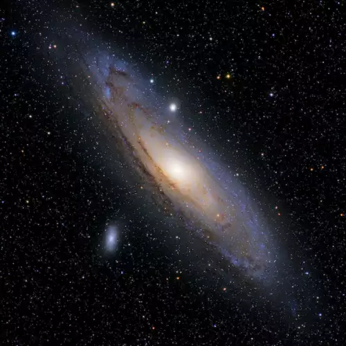 무한한 우주 공간