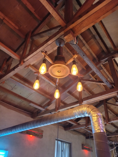 스모크하우스인구억