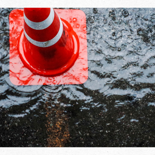 산사태 위험지역 경고 표지판