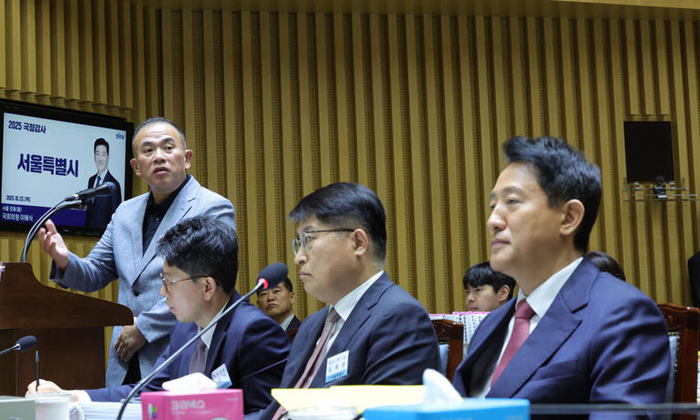 오세훈 &lsquo;질질 짜며 부탁&rsquo; 폭로한 명태균, 진실게임 시작됐다 관련 사진