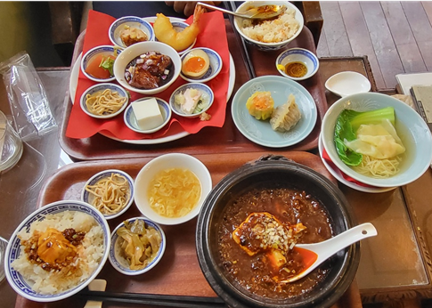 동방미선 세트 플레이팅과 마파두부 정식