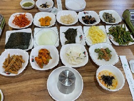 많은반찬들