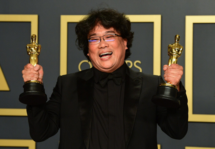 봉준호 감독 사진