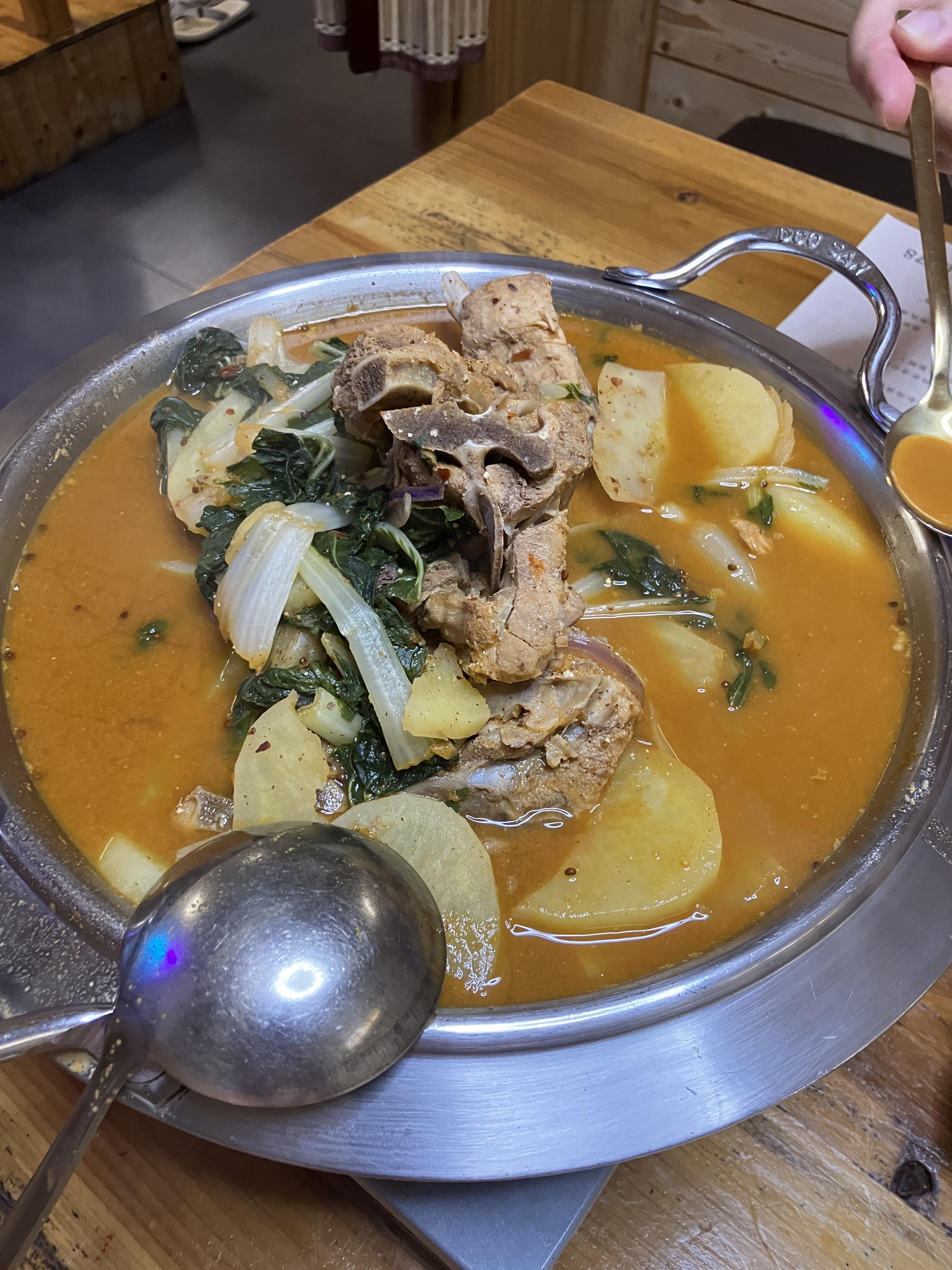 오두막 감자탕