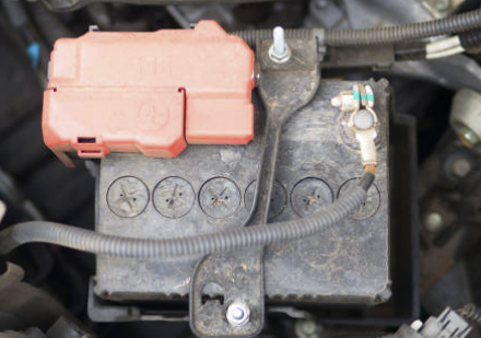 자동차배터리 교환주기 수명 전압 교체방법 교체비용 알아보기(최신)