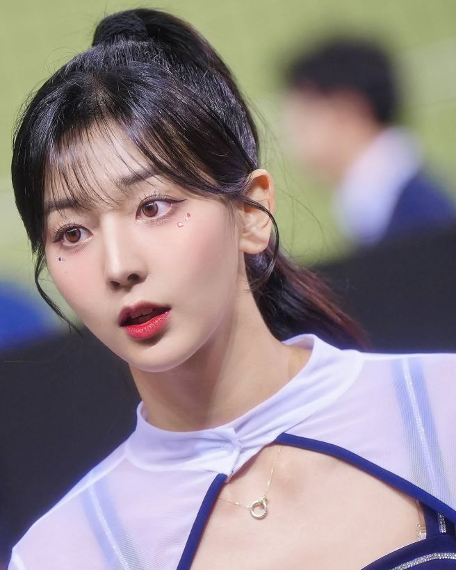 목나경 치어리더 프로필 총정리|나이·키·몸매··롯데 팀장·골때녀 데뷔골·대만 진출·인스타그램