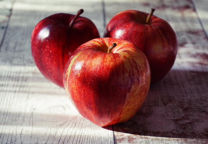 아침에 먹으면 좋은 과일