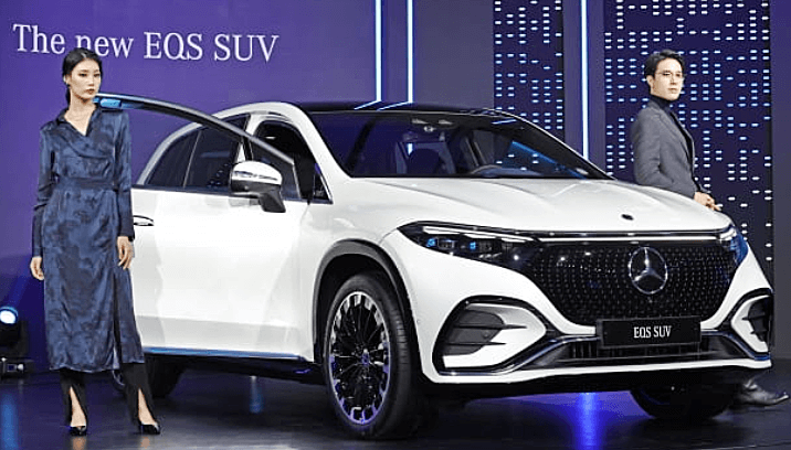 전기자동차, 근데 이제 럭셔리를 곁들인 벤츠 SUV
