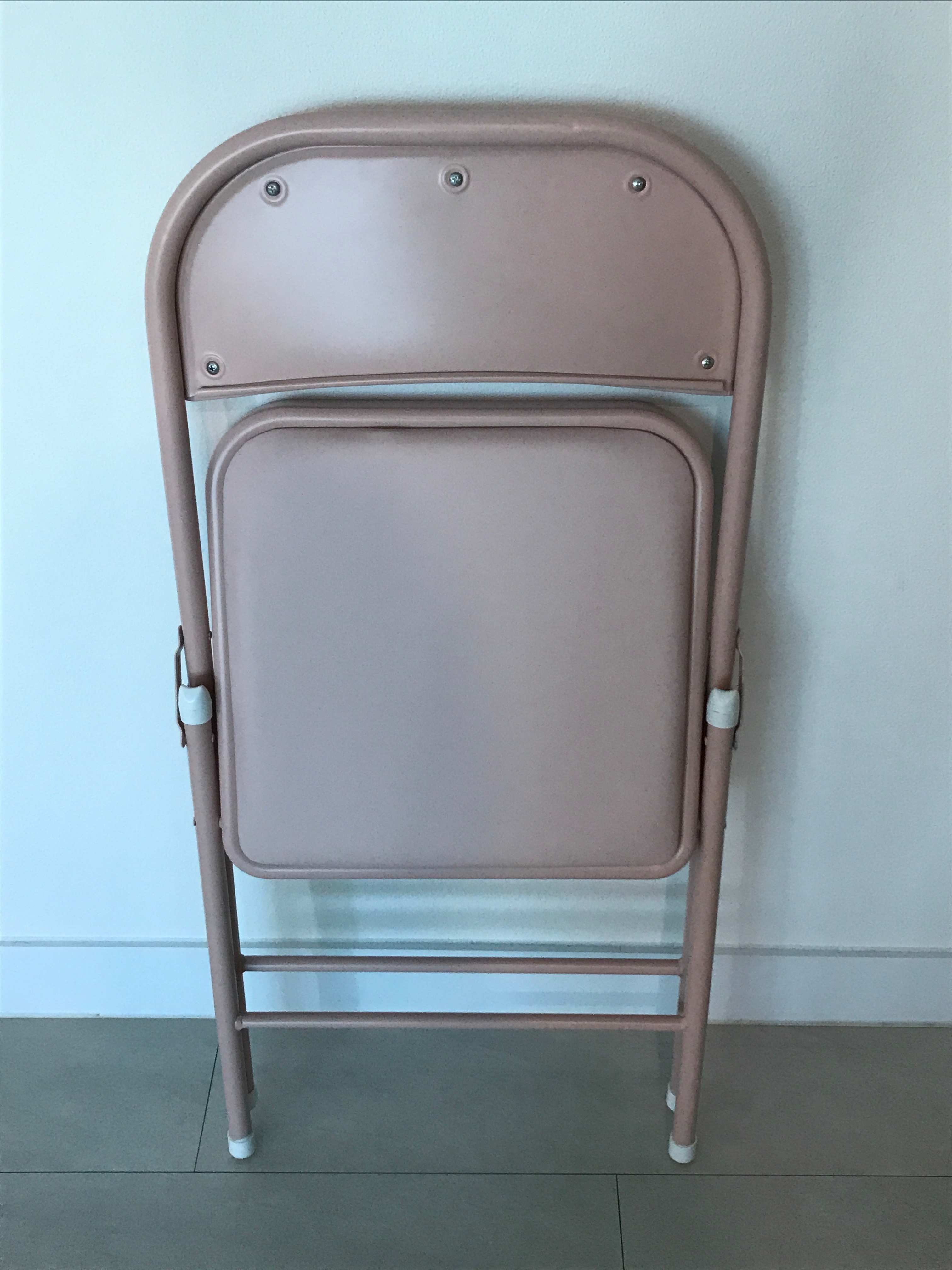 접이식 의자 접은 모습