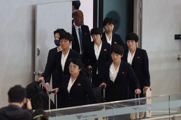 내고향여자축구단 입국: 8년 만의 전격 방남! AWCL 수원FC위민 남북 빅매치 일정, 역대 전적 및 관전 포인트 총정리