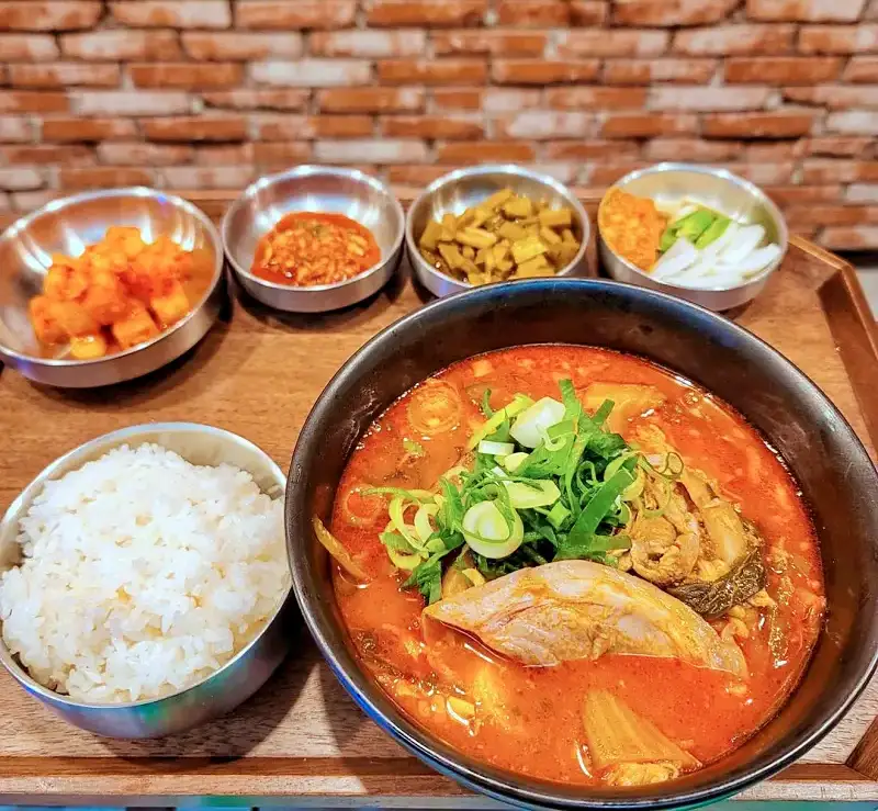 제209회 놀라운토요일 놀토 서울 구의역 자양전통시장 돼지갈비탕, 맑은 돼지 국밥 맛있는 식당 고경표 음문석 추천 맛집 소개