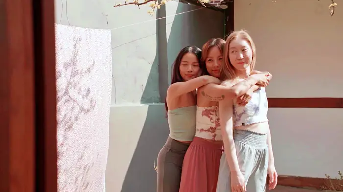 서울체크인 이효리 제주 절친들과 우정여행 및 요가 화보 촬영 공간대여 가능 북촌 한옥 게스트하우스 위치