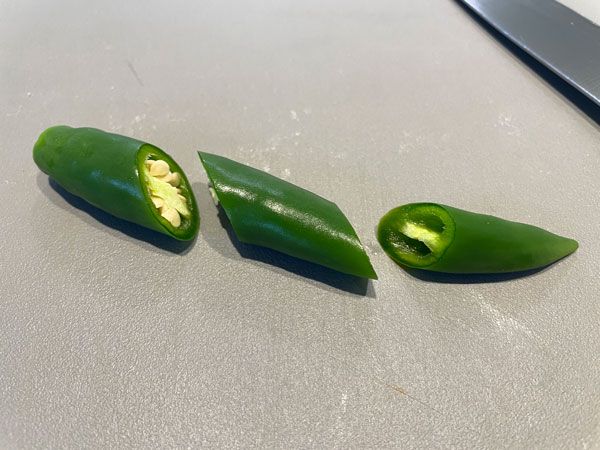 소고기장조림 맛있게 하는법 - 마지막 불 끄기 5분 전에 청양고추 투하