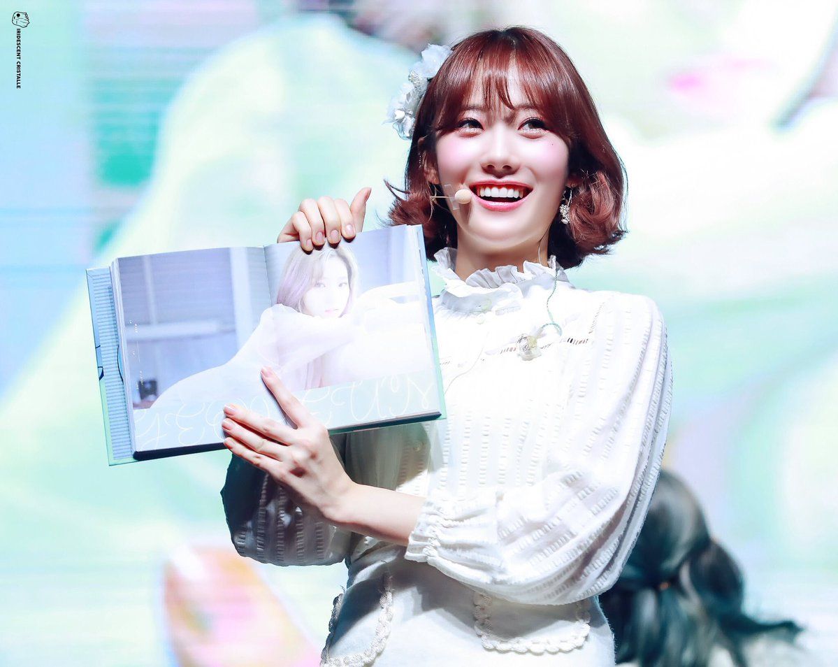 우주소녀 루다 인스타그램 사진 몸매