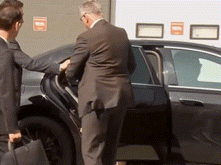 김혜경 여사, 밴쿠버 교민 앞 90도 인사