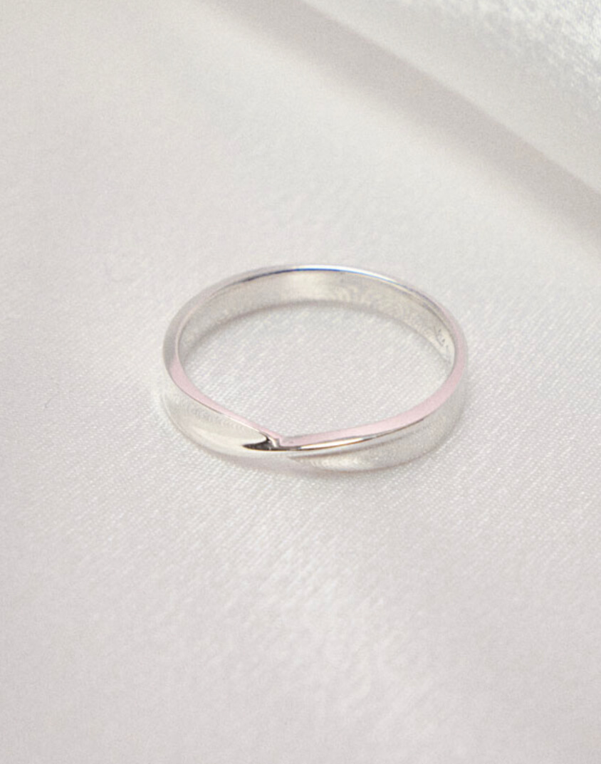 해피니스링 착용샷6