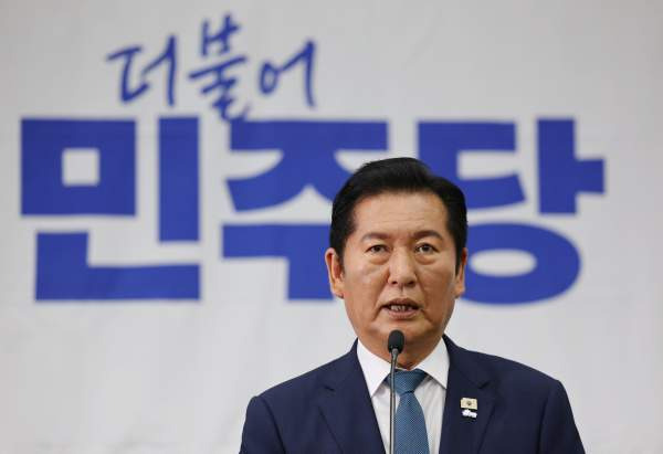 정청래 나이 프로필 고향 학력 가족 아들 논란 사퇴 압박 및 2026년 전당대회 연임 쟁점 냉철 분석
