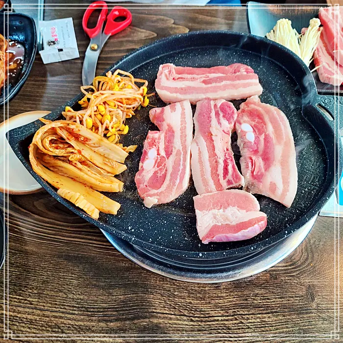 보령&#44; 대천 해수욕장 맛집 영희씨 꿈꾸는 가족 오토 캠핑&#44; 캠핑카&#44; 키조개 관자&#44; 삼겹살