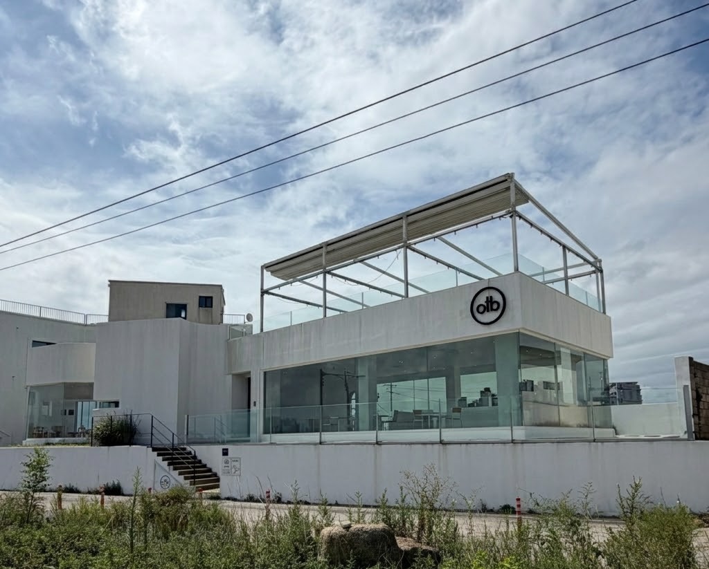 고성 카페 온더버튼 전경