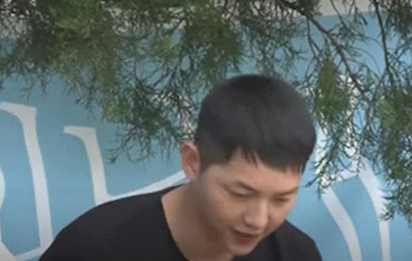 송중기 착시 사진