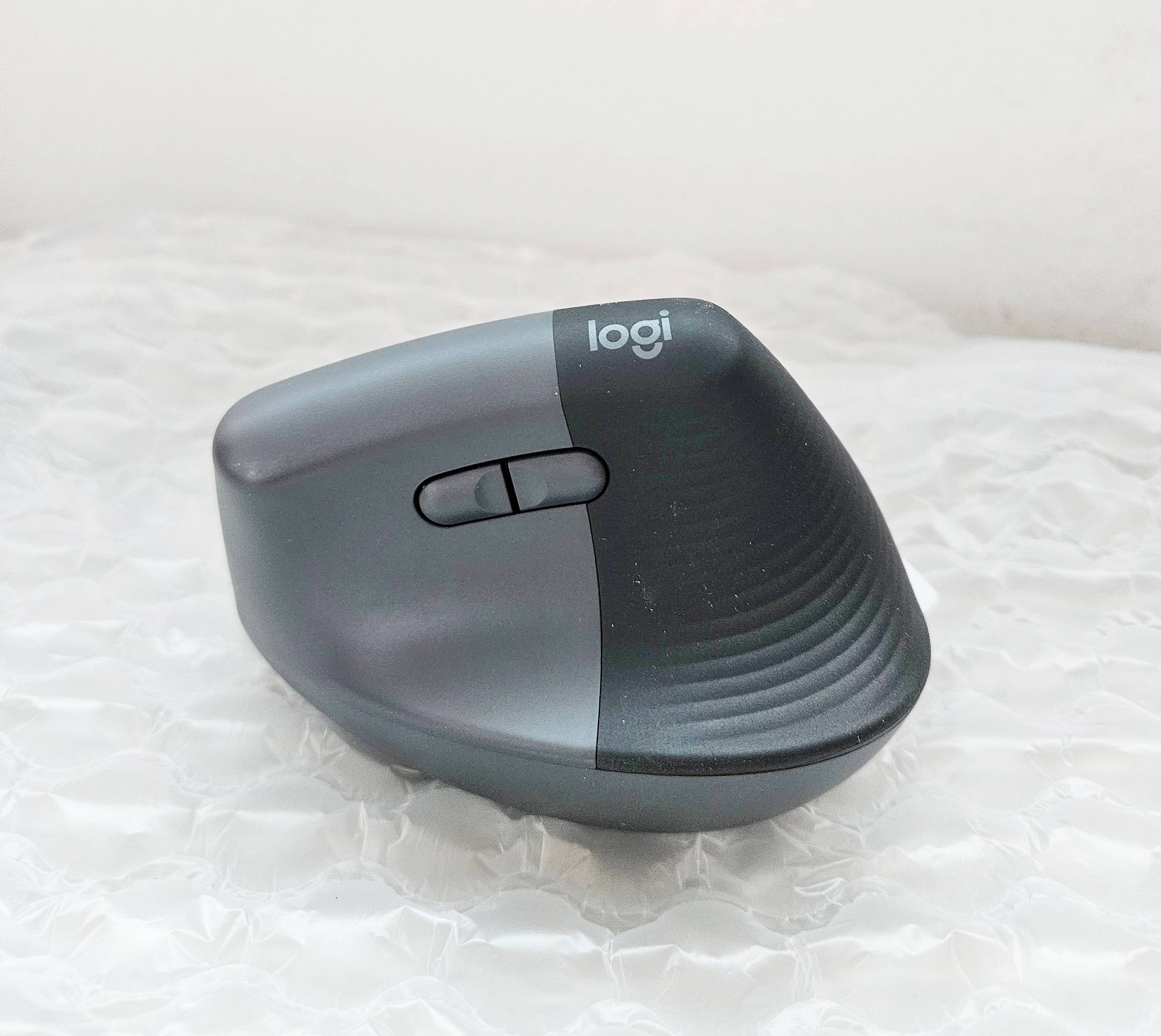 로지텍-리프트-버티컬-마우스