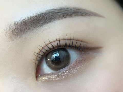 눈이 예민한 사람은 피해야 할 메이크업 관련 사진