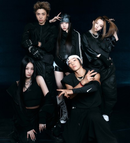 올데이프로젝트 완전 분석! 애니 외할머니, 엄마, 대학교(프로필)