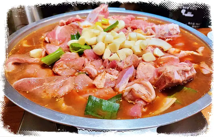 줄서는식당 46회 김정태 쫄갈비 시래기밥 매운불고기 돼지쫄갈비 콩나물 해장국 성신여대 입구 돈암동 맛집 권율 추천 소개