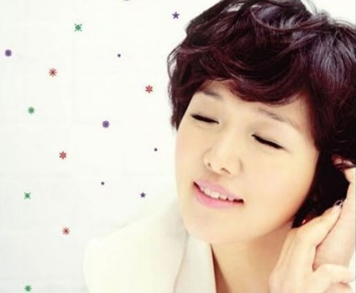 서영은이-눈을-감고-뭔가-음미하는-표정의-사진