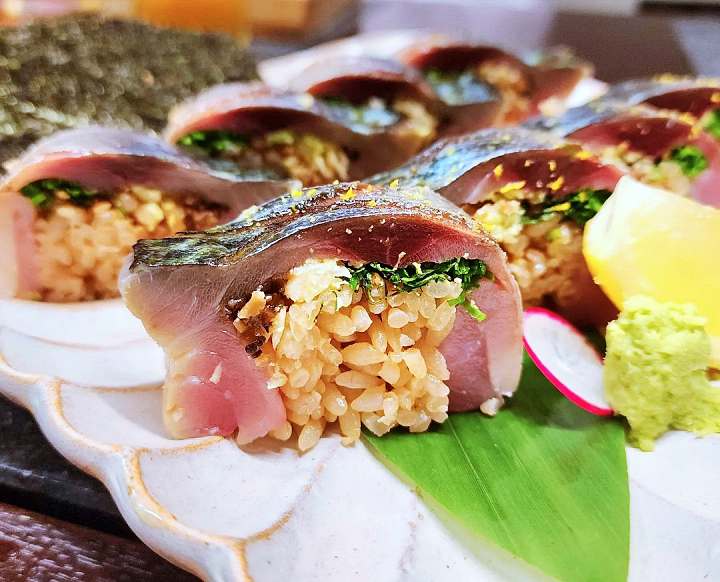 토요일은 밥이좋아 시흥 배곧 제철 생선 초밥 맛집 적초 섞은 붉은 밥 샤리 스시 고등어초밥 오마카세 현지인 추천 토밥 좋아 방송정보