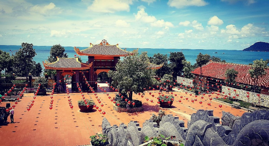 후국 사원 (Ho Quoc Pagoda)