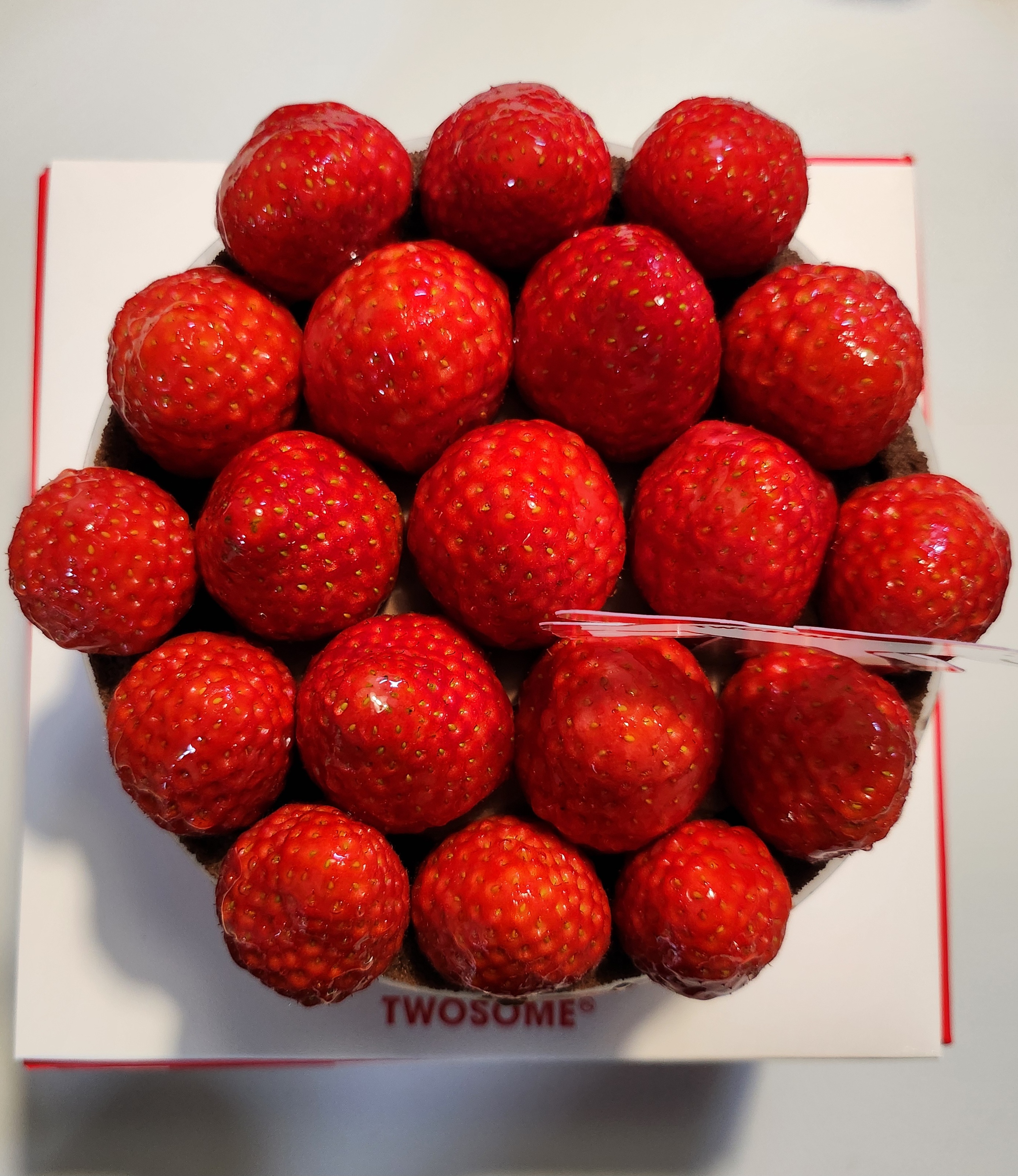 투썸플레이스 딸기 케이크 내돈내산 후기, 초코와 딸기 조합 솔직 리뷰 1