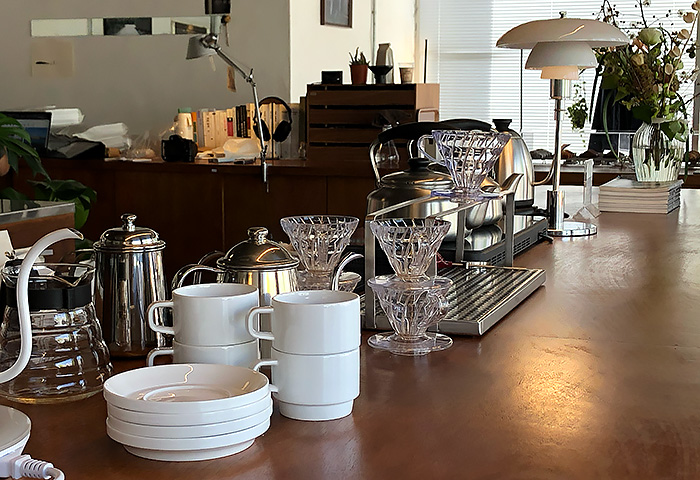 수평선-카페-내부