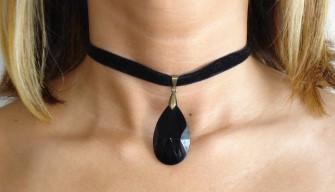 목 주름이 노안을 부른다