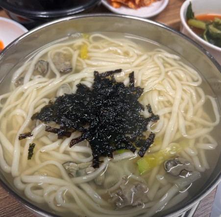 생방송투데이 인생식당 36년 엄마 칼국수 공주 맛집