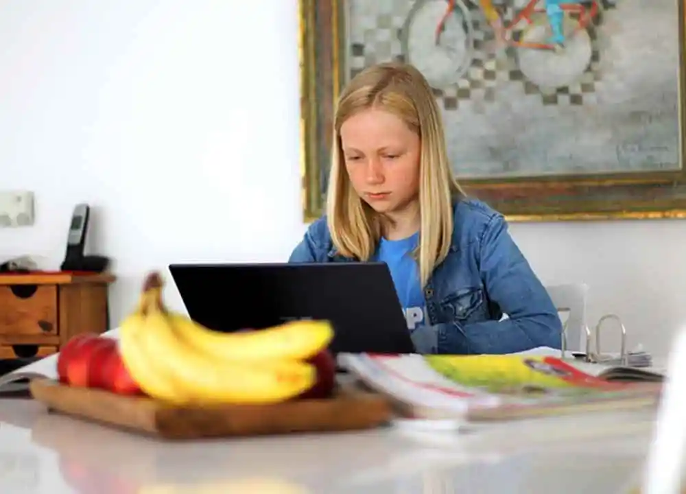 부모가 꼭 알아야 할 사이버 위험-6