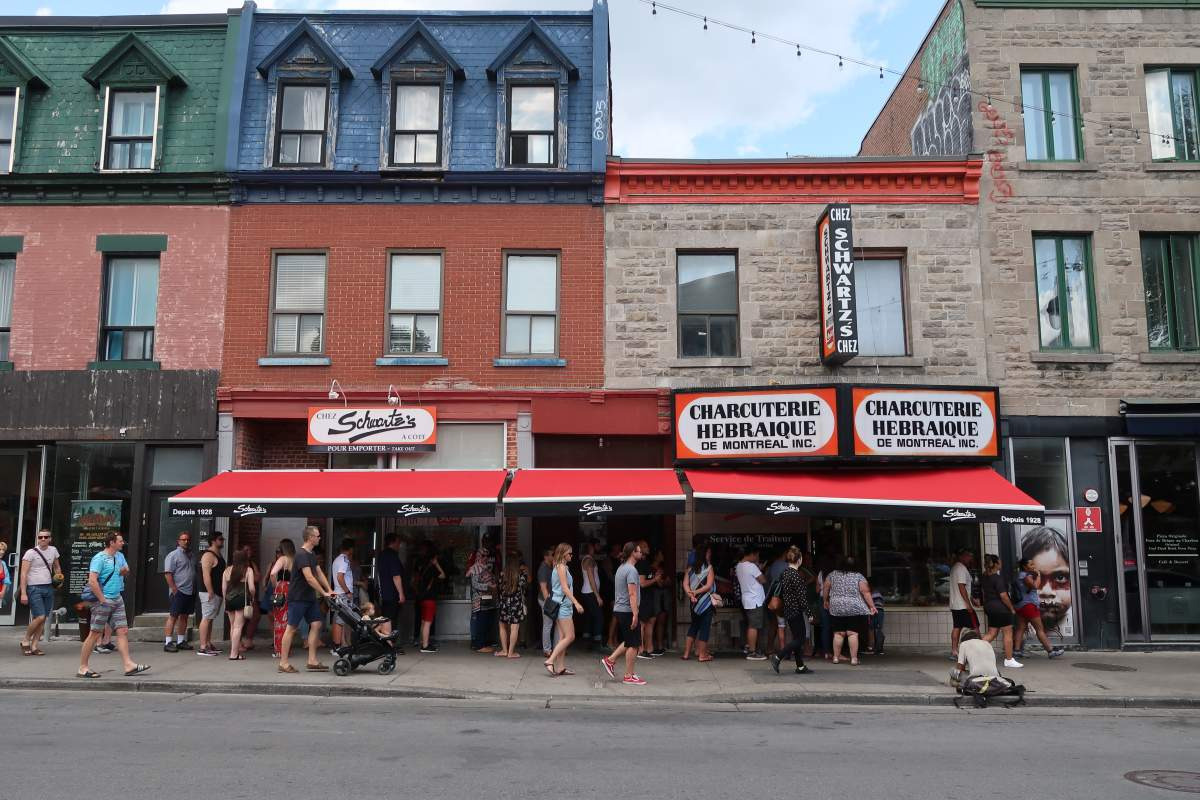 캐나다 몬트리올 Schwartz&rsquo;s Deli 샌드위치맛집