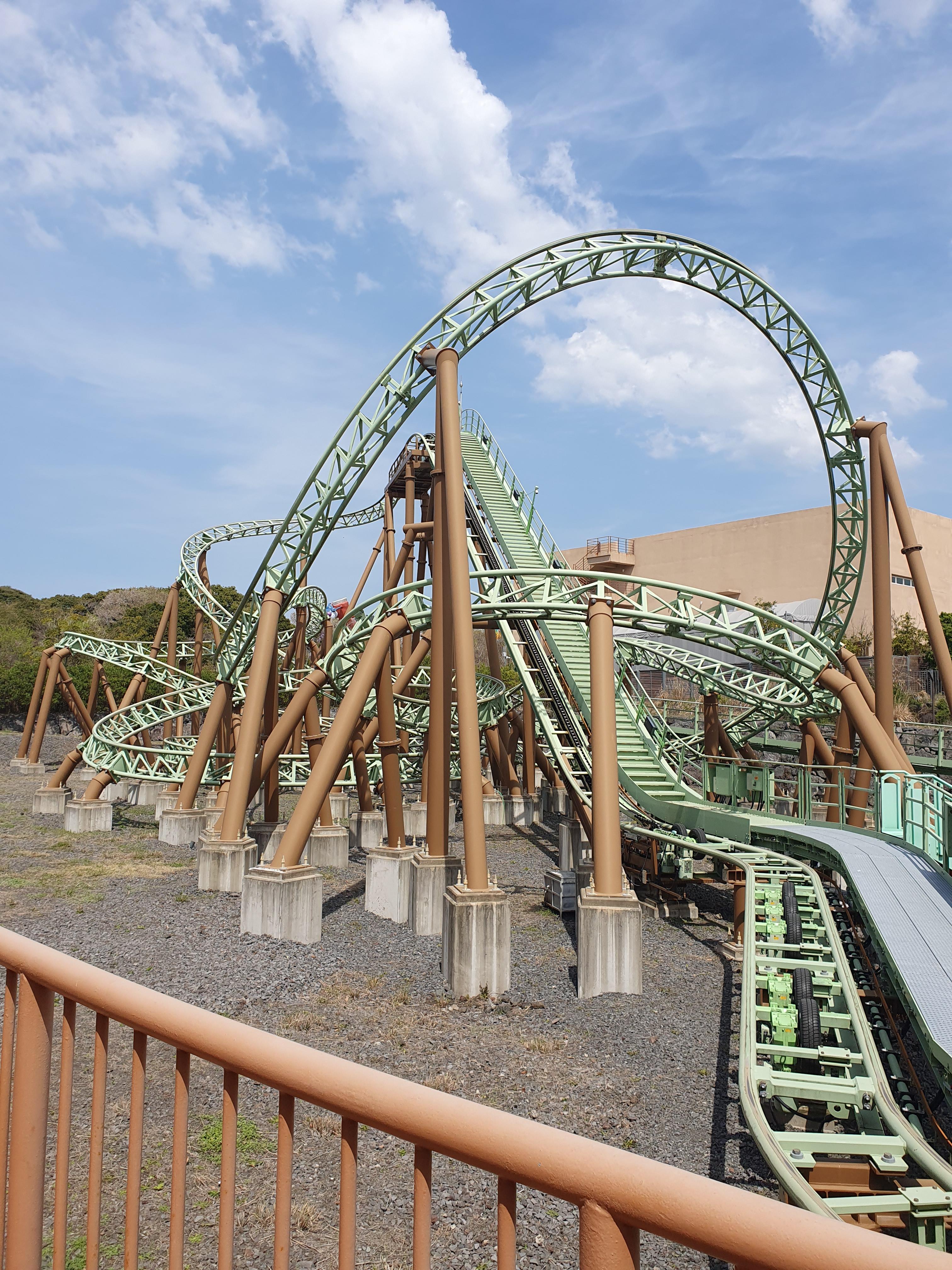 신화월드 테마파크 놀이기구 댄싱 오스카 롤러코스터