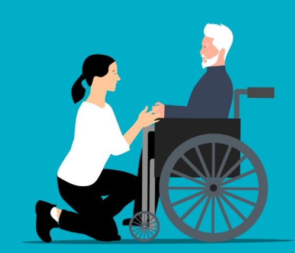 무릎 꿇은 여성이 휠체어에 앉은 노인과 눈을 맞추며 대화하는 요양 일러스트