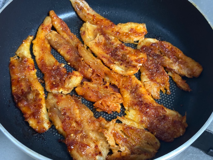 노릇하게 구운 더덕구이