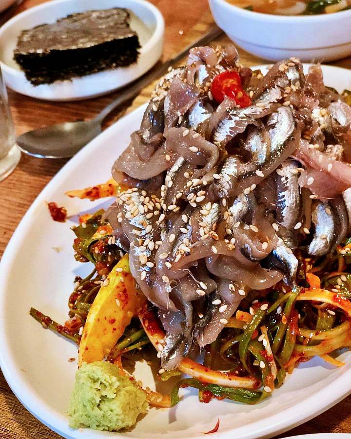 식객 허영만 백반기행 조성모 편 생 멸치회 정식 정성가득 계란말이 반찬 경주 맛집 소개