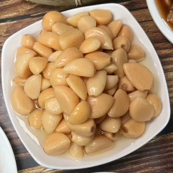 깐마늘장아찌 맛있게 담그는 쉬운 황금 비율 팁 공개_5
